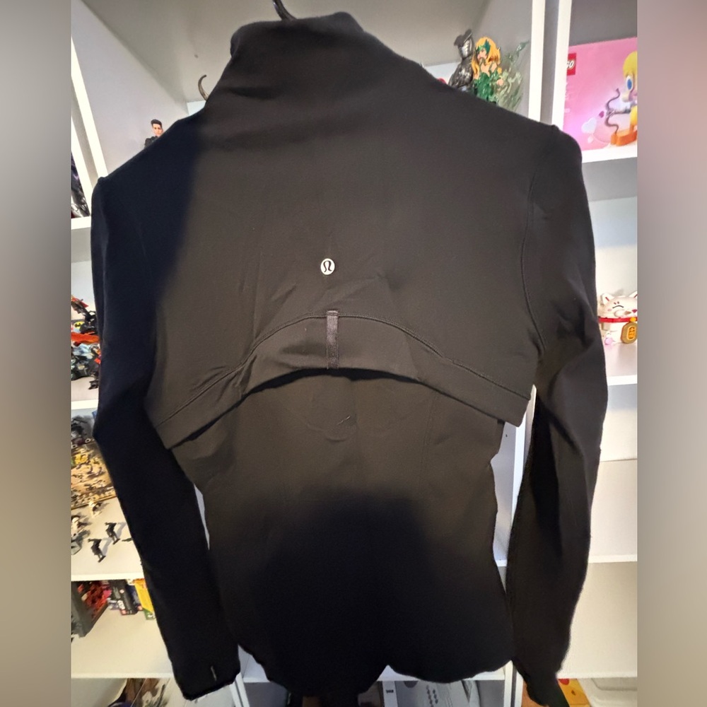 Lululemon active jacket - Picture 3 of 4